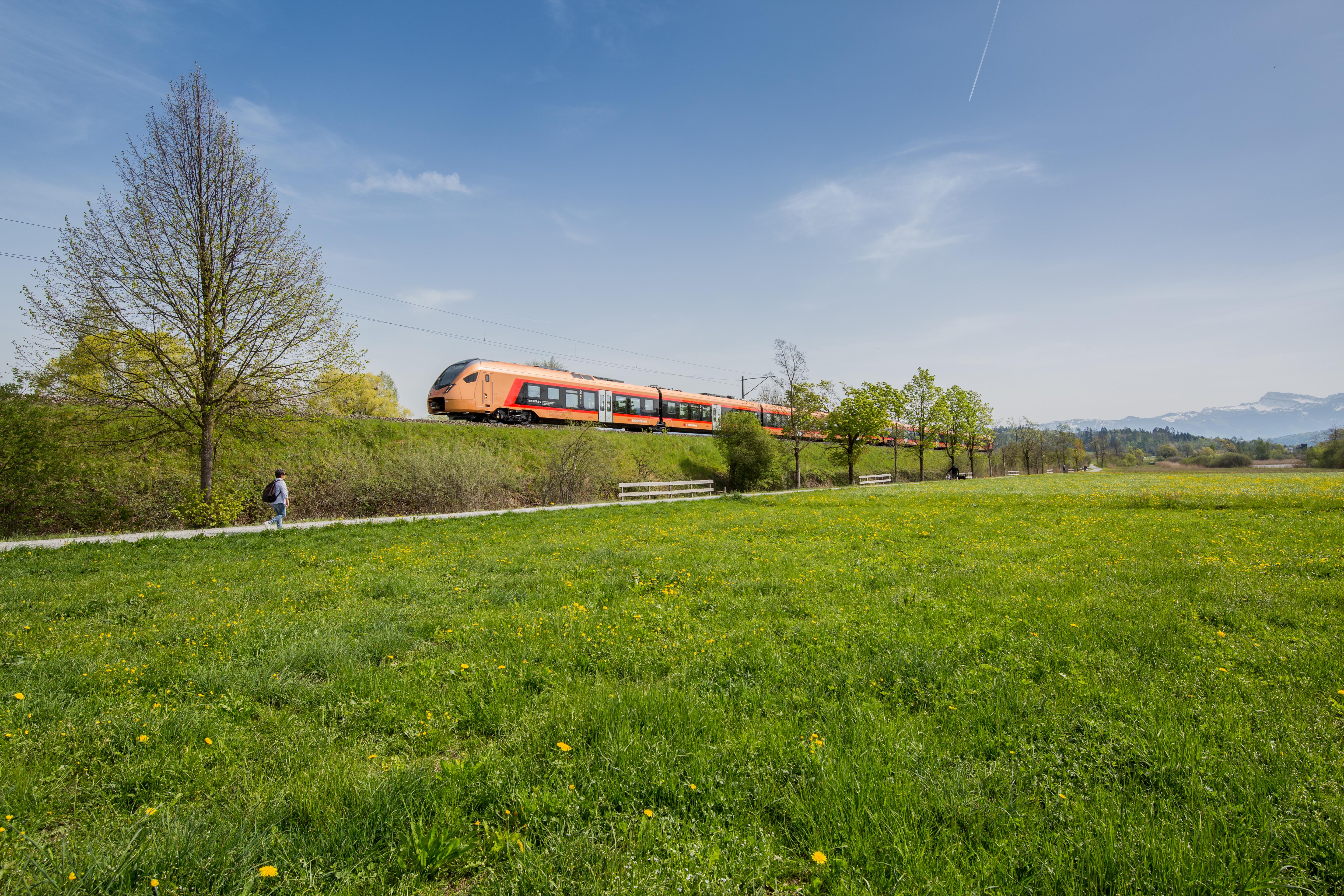 Voralpen-Express near Jona Voralpen-Express bei Jona